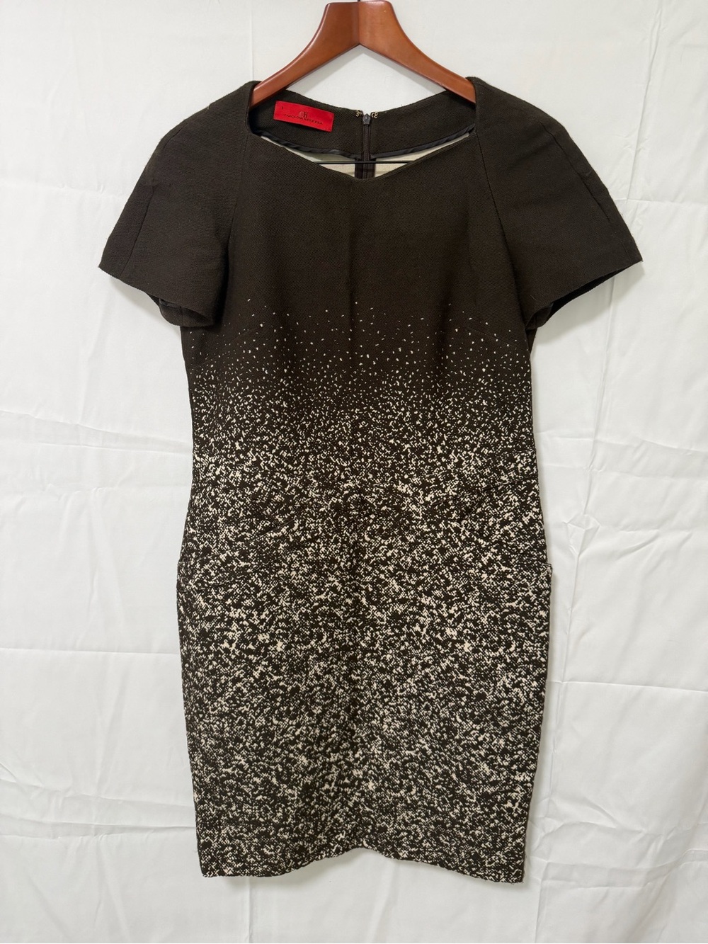 Carolina Herrera Black and Cream Speckled Short Sleeve Sheath Dress